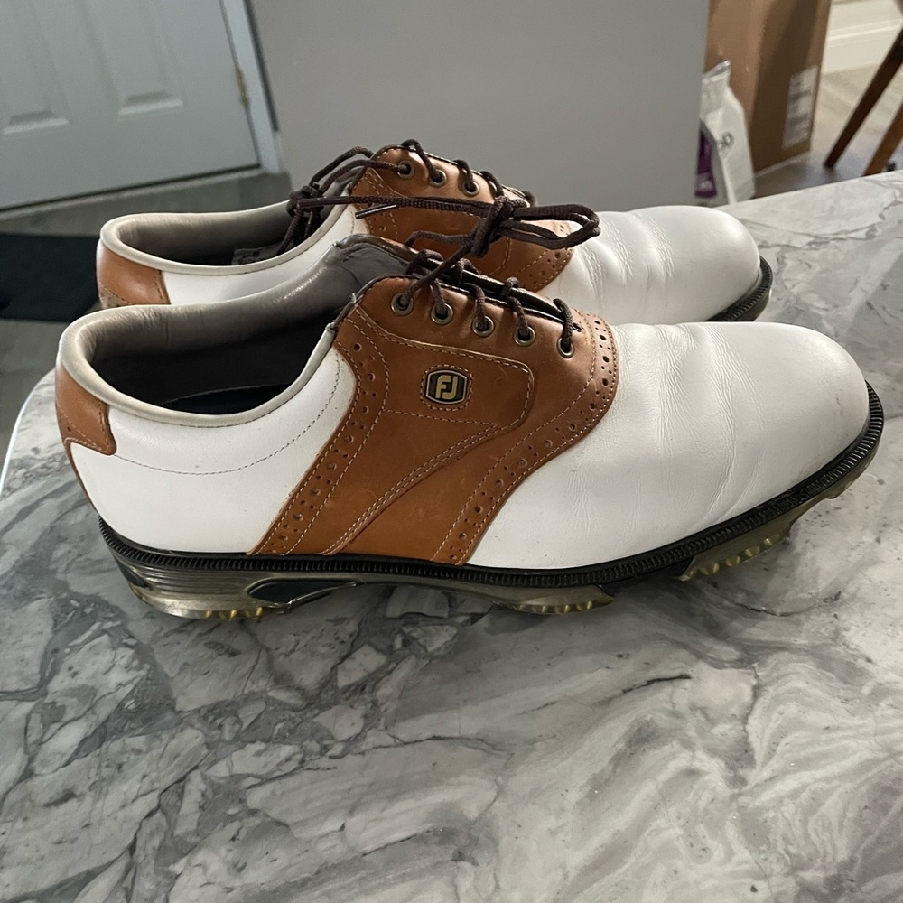 Rare footjoy dryjoy men’s golf shoes 11W
